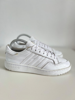 ADIDAS TEAM COURT roz. 38