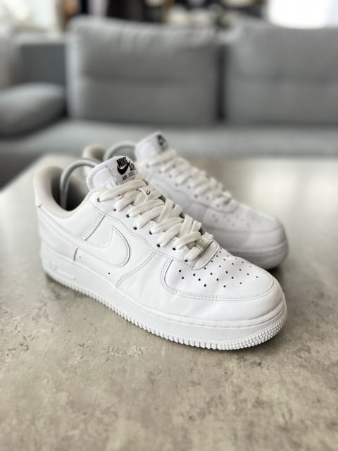 NIKE Air Force 1 '07 białe roz. 40